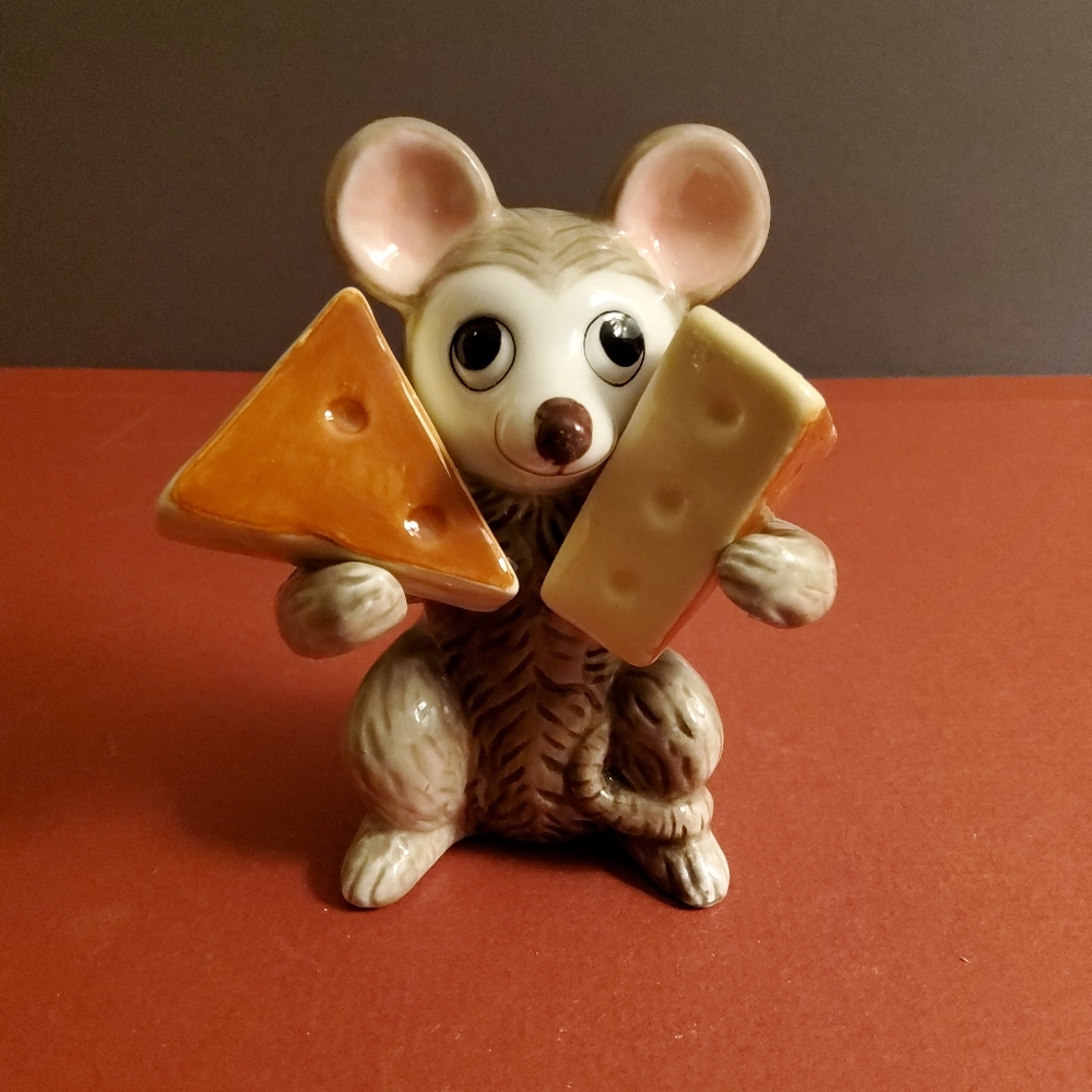 Vintage Ceramic Mouse Salt and Pepper Shakers